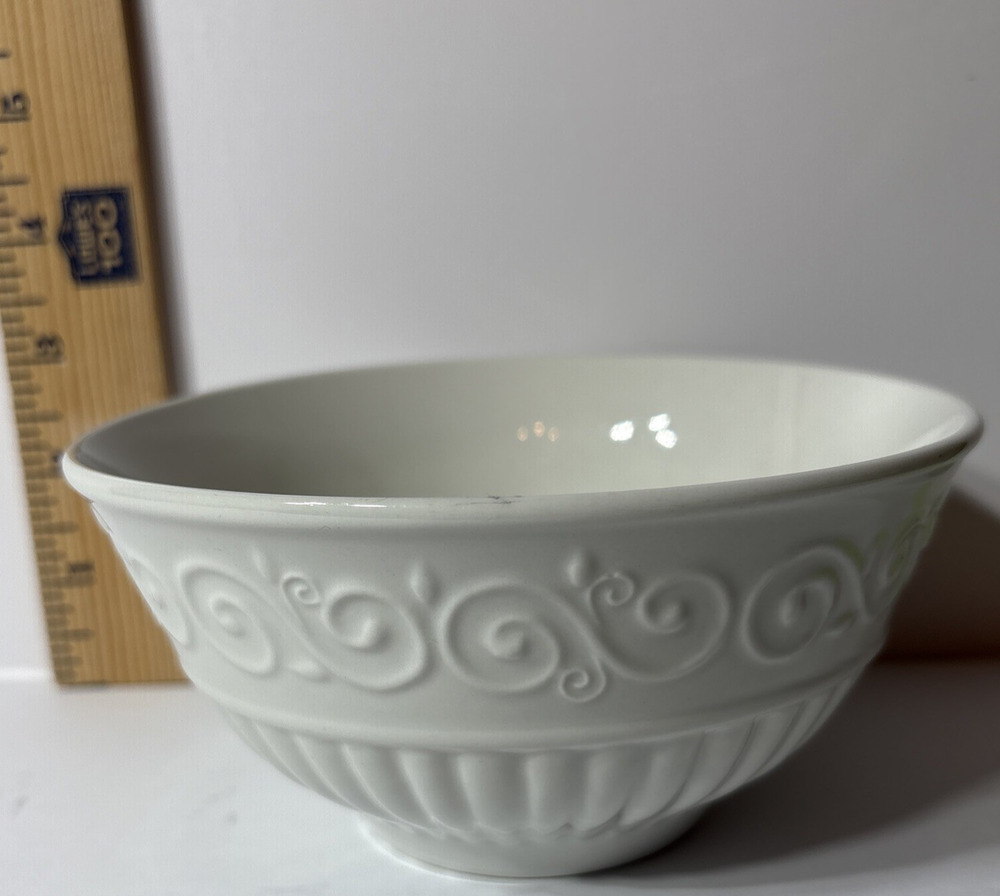 Gibson "Claremont" 5 3/4 Inch Cereal Fruit Ice Cream Bowl